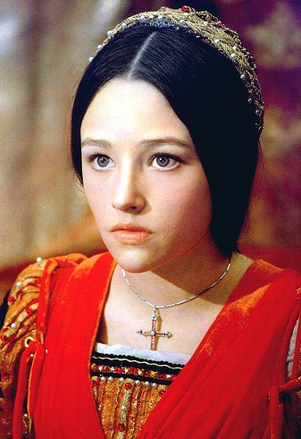 Olivia Hussey as Juliet